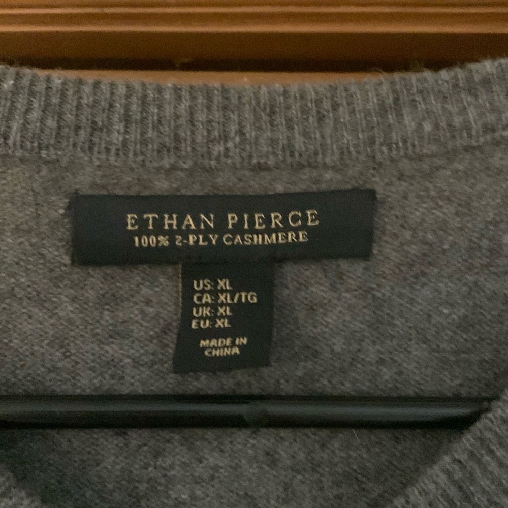 Men’s 100% 2 ply Cashmere Sweater - Picture 2 of 3